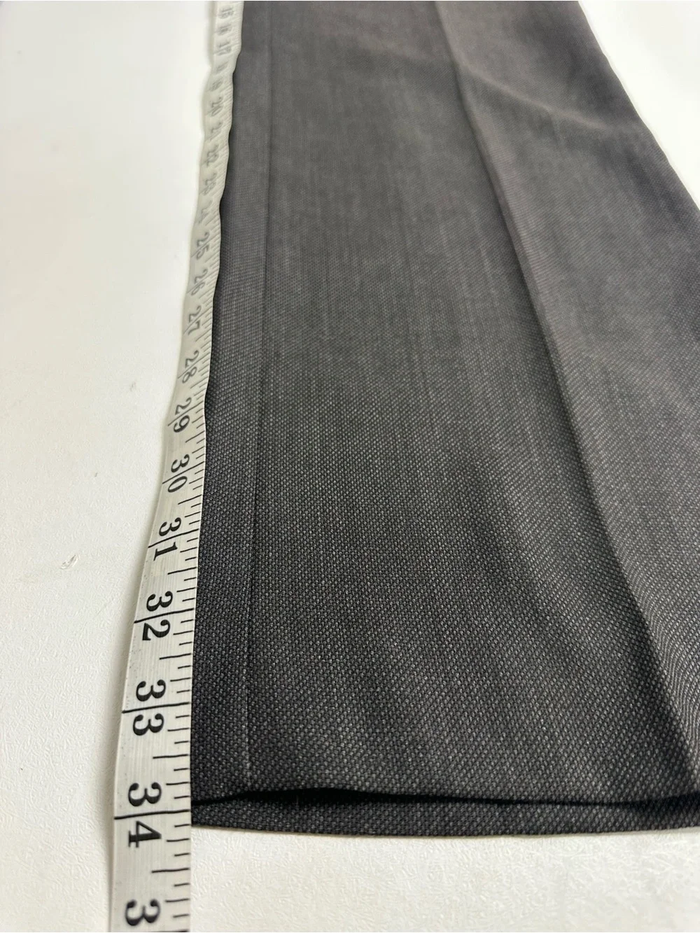 Banana republic‎ men’s 33/34 wool blend trousers, black textured color